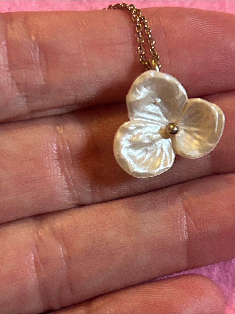 Lucky Brand White Floral Pendant Necklace with Gold Accent